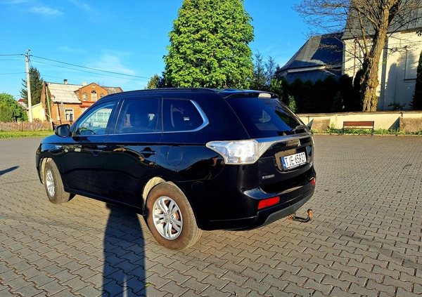 Mitsubishi Outlander cena 59990 przebieg: 212750, rok produkcji 2014 z Chęciny małe 254